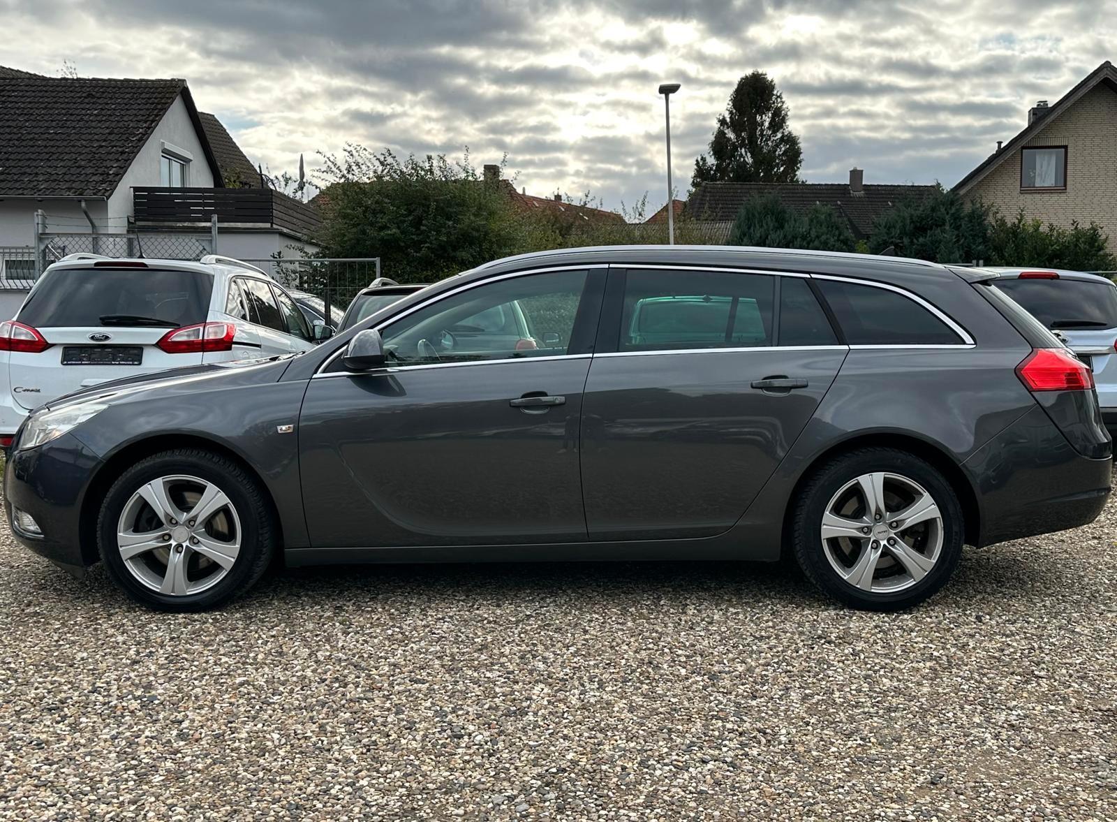 Opel Insignia 2.0CDTI Sport 160PS Scheckheft SHZ Navi