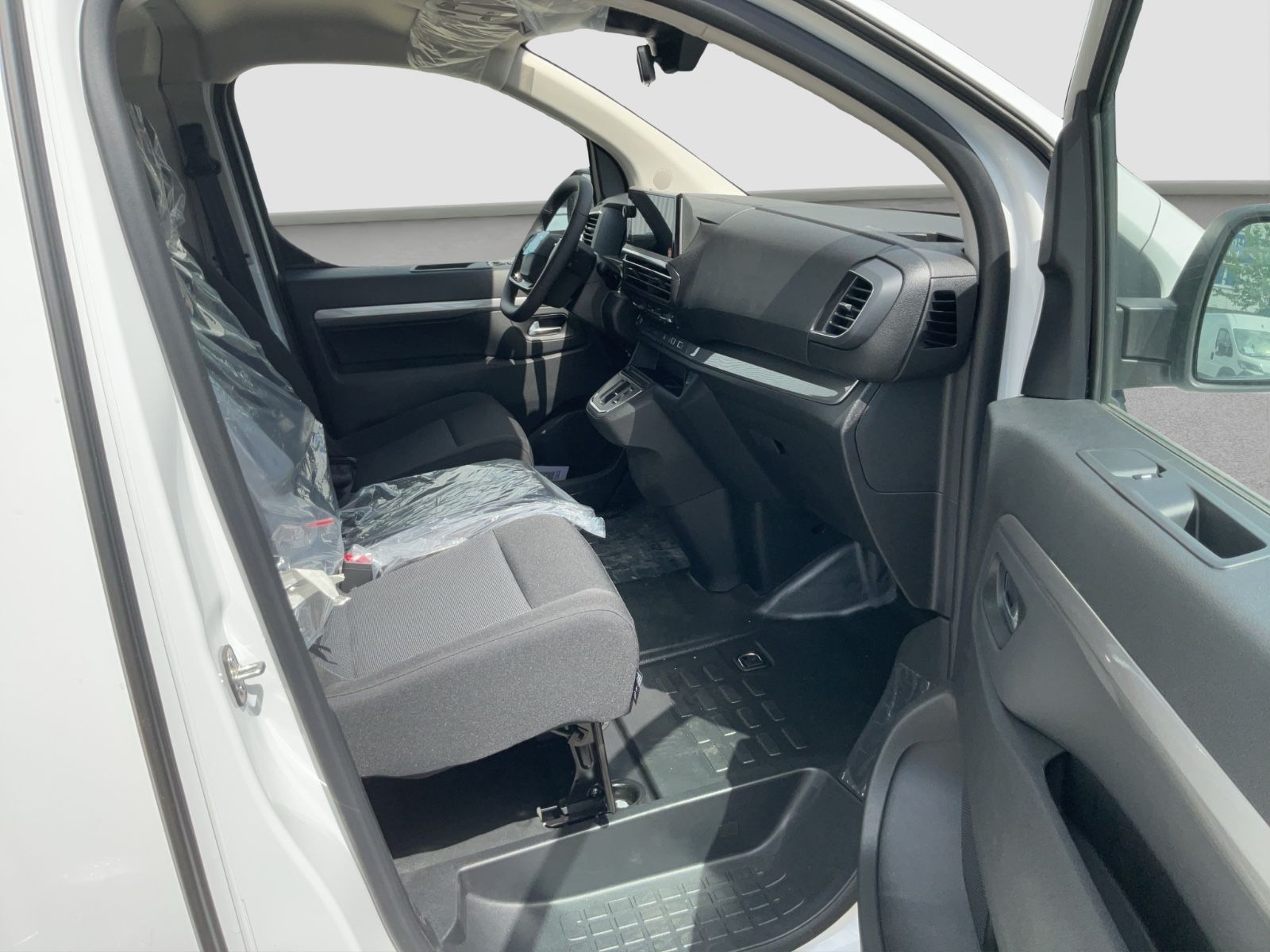 Fahrzeugabbildung Fiat Scudo L3 145 PS Automatik, Kamera, LED