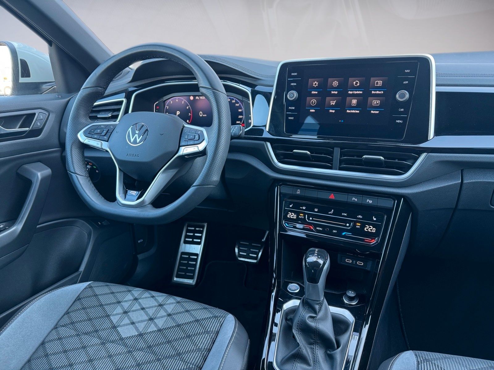 Fahrzeugabbildung Volkswagen T-Roc R-Line