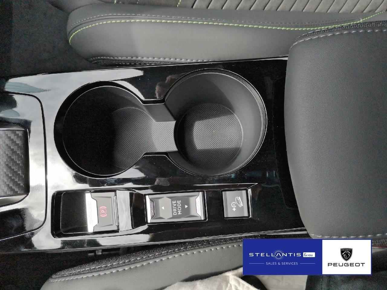 Peugeot 2008 GT Mild HYBRID 145 e-DSC6 SchDach Alcant SH