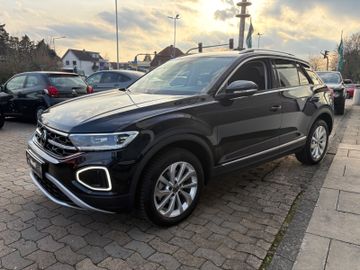 Fahrzeugabbildung Volkswagen T-Roc 1.5 TSI Style DSG AHK Navi Matrix