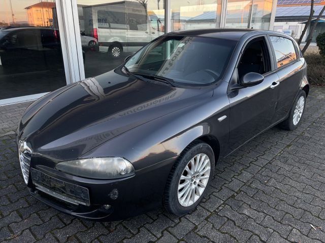 Alfa Romeo 147 1.6 TS ECO 16V Distinctive