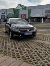 Volkswagen VW Passat 3C Rentner Fahrzeug mit 171922km - Volkswagen Passat: Limousine, 3c