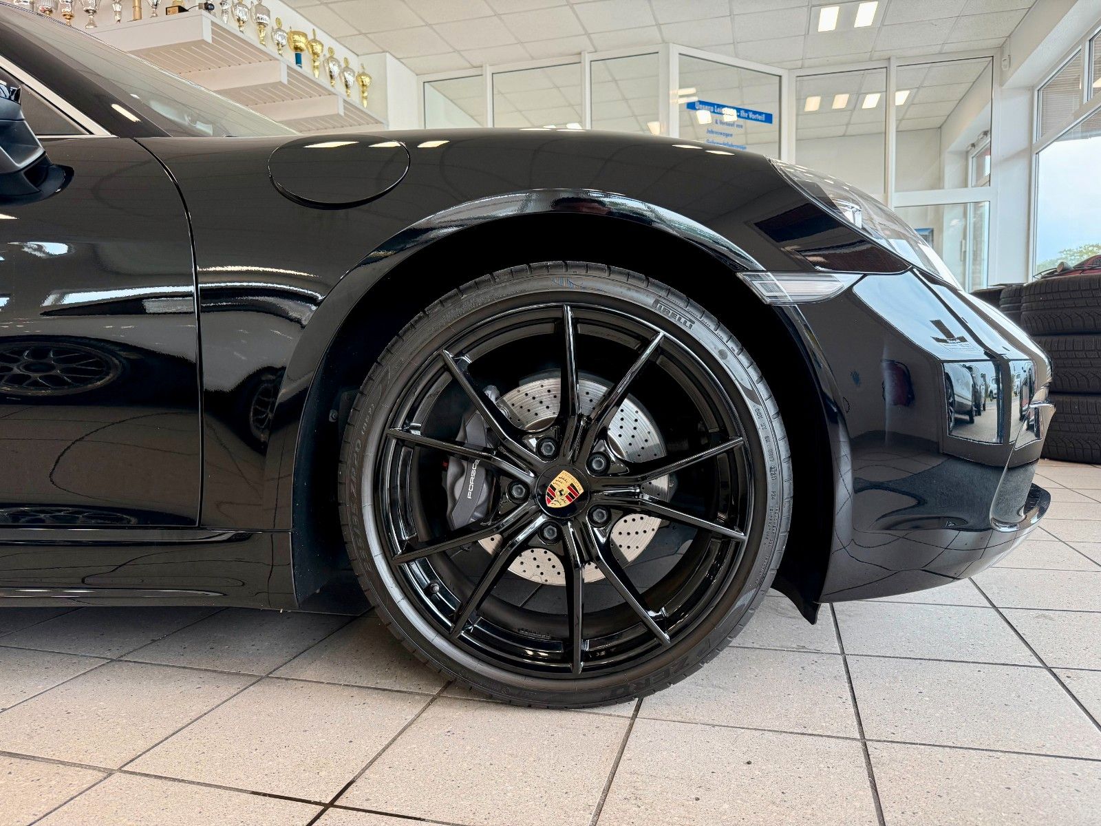 Fahrzeugabbildung Porsche 718 Cayman 6-Gang, Xenon, 20Zoll, 1.Hand