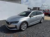Skoda Octavia Combi SELECTION 1.5 TSI MHEV DSG MATR...