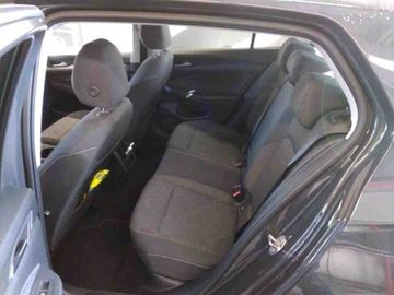 Volkswagen Golf - 8