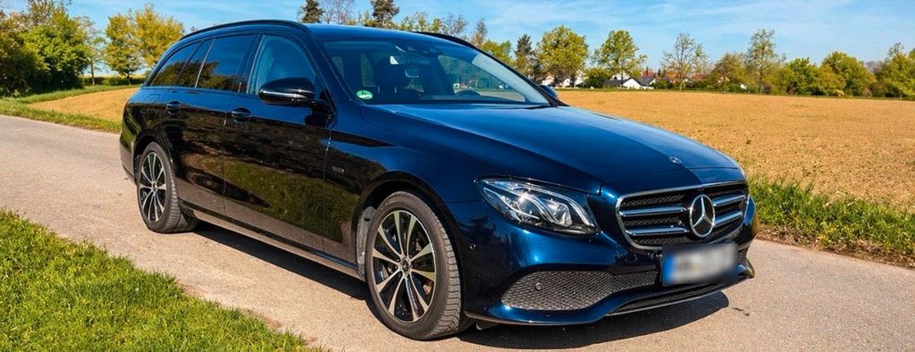 Image of Mercedes-Benz E 300