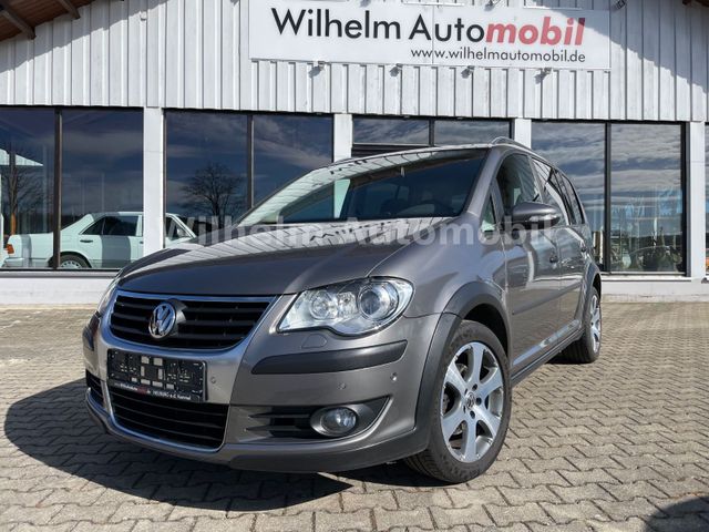 Volkswagen Touran CrossTouran Xenon AHK Standheizung RNS510