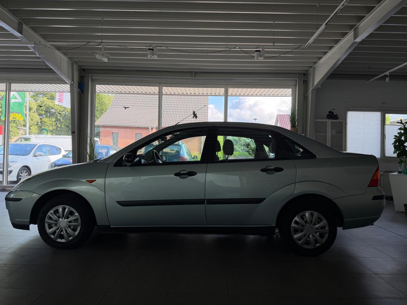 Ford Focus 1.8 Futura 1 Hand AHK