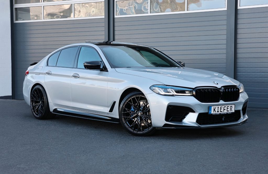 Image of BMW 540