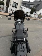 Harley-Davidson  Street/FatBob  - Motorräder in Bremen