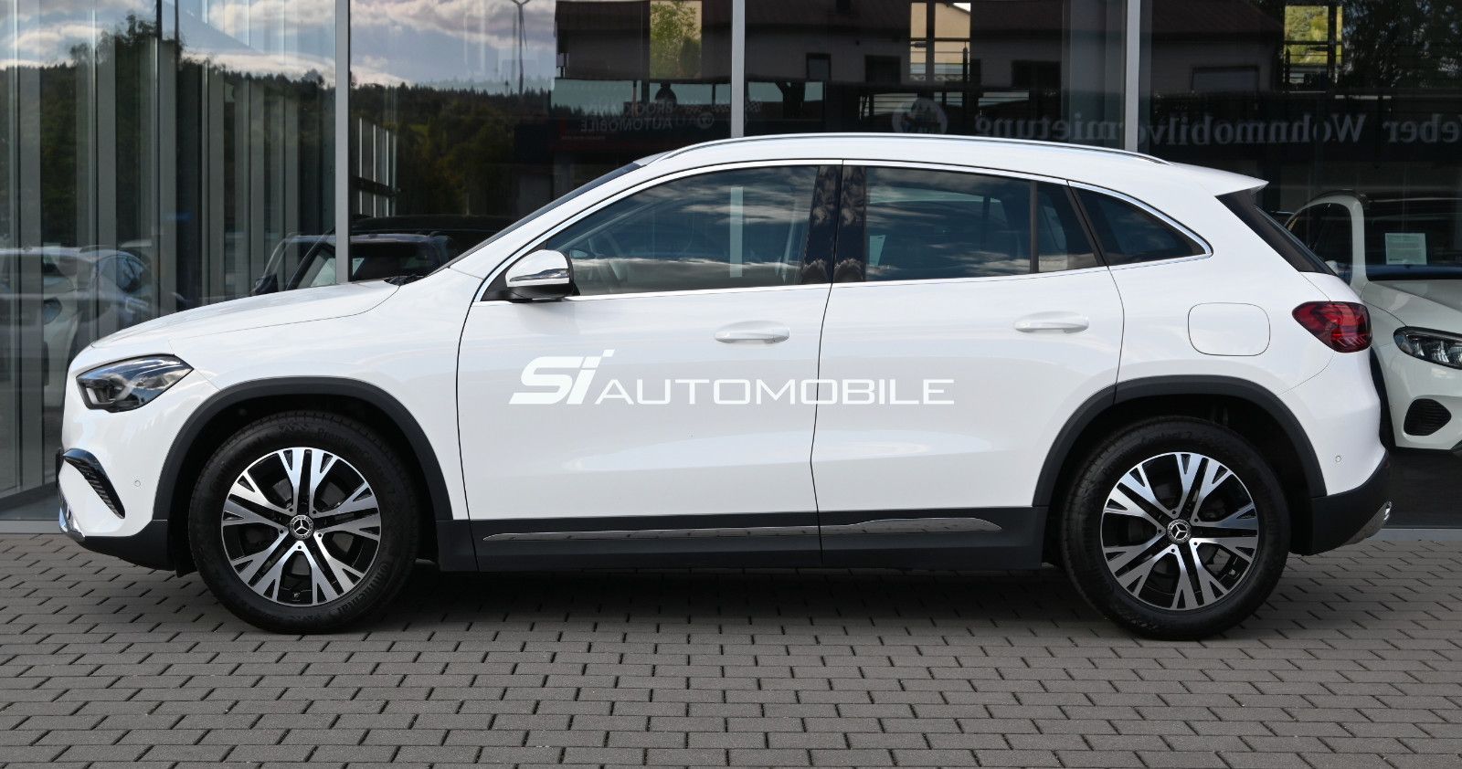 Fahrzeugabbildung Mercedes-Benz GLA 200 d DCT Progressive °ACC°AHK°KAMERA°MULTIB