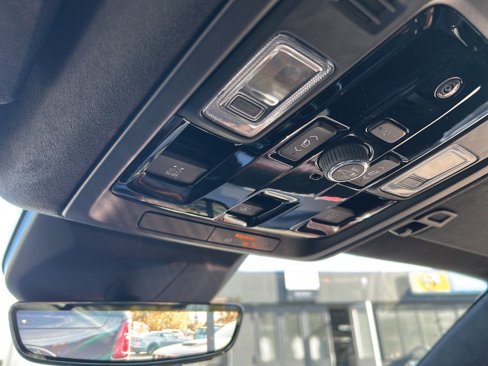 Fahrzeugabbildung Cadillac Escalade ESV MY 25 FACELIFT/EXECUTIVE SITZ/LANG