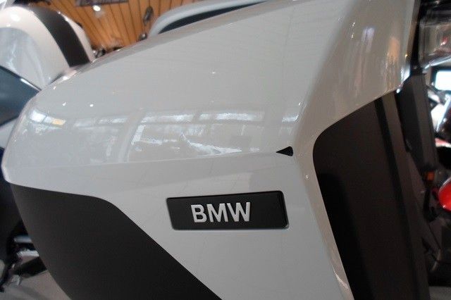 Fahrzeugabbildung BMW R1250RT mit Audiosystem