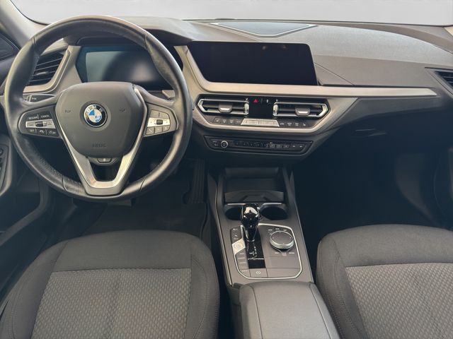 Fahrzeugabbildung BMW 218i Gran Coupé LED+Stop&Go+Head-up+Kamera+HiFi