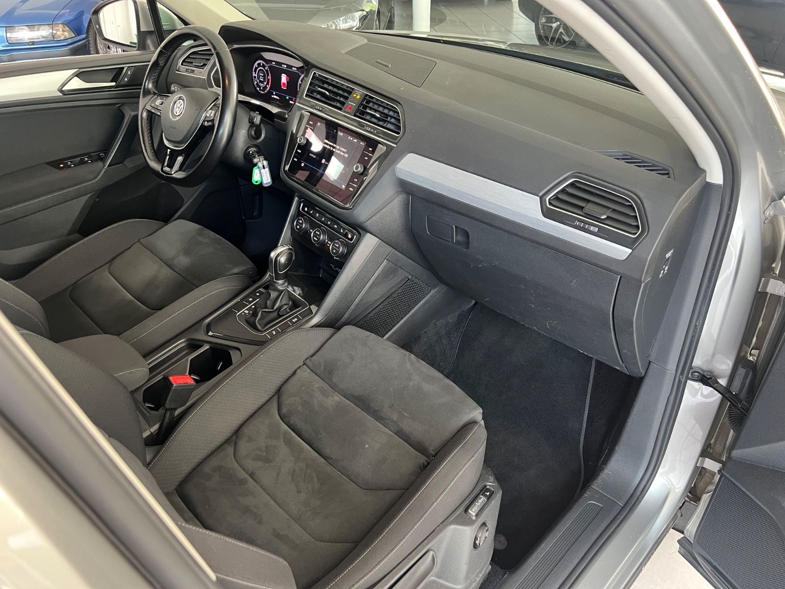 Fahrzeugabbildung Volkswagen Tiguan Comfortline 2.0 TDI DSG  *Digitaltacho*
