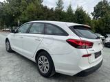 Hyundai i30 cw Select TÜV BIS 03.2026 - Hyundai i30 Gebrauchtwagen in Chemnitz