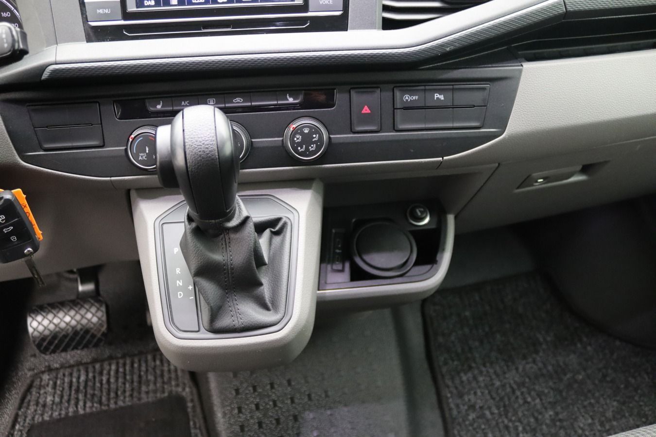 Volkswagen T6 Kombi - Bild 11