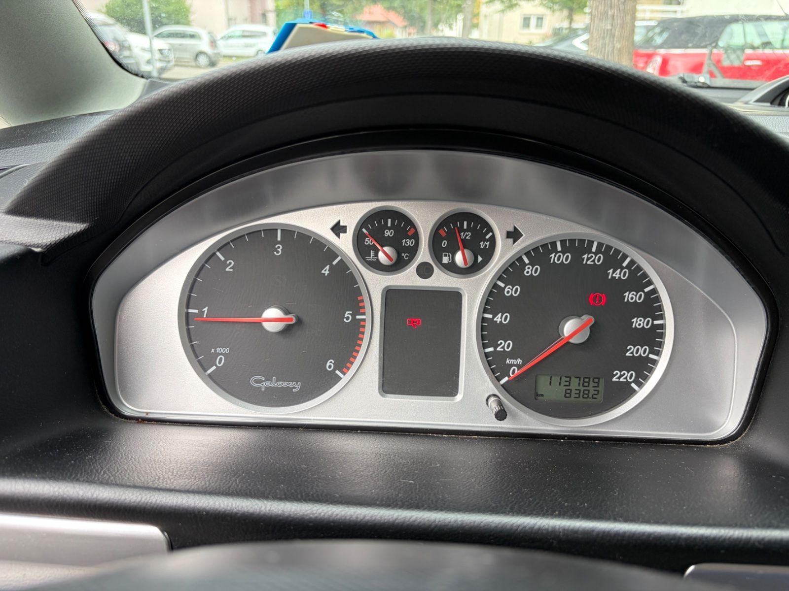 Ford Galaxy 2005 — photo 6