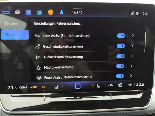 Fahrzeugabbildung Volkswagen Golf VIII 1.5 TSI Enegy LED NAVI AHK CLIMATRONIC
