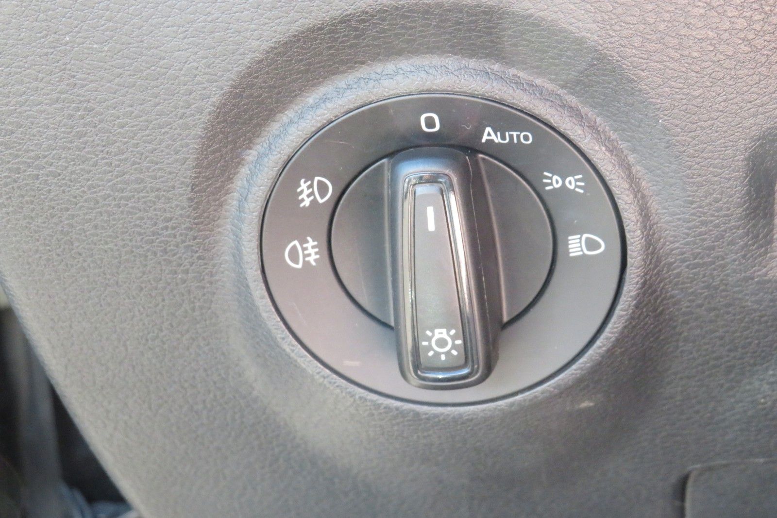 Fahrzeugabbildung SKODA Fabia Combi Ambition GJ SMART-LINK SITZH. NAVI 1
