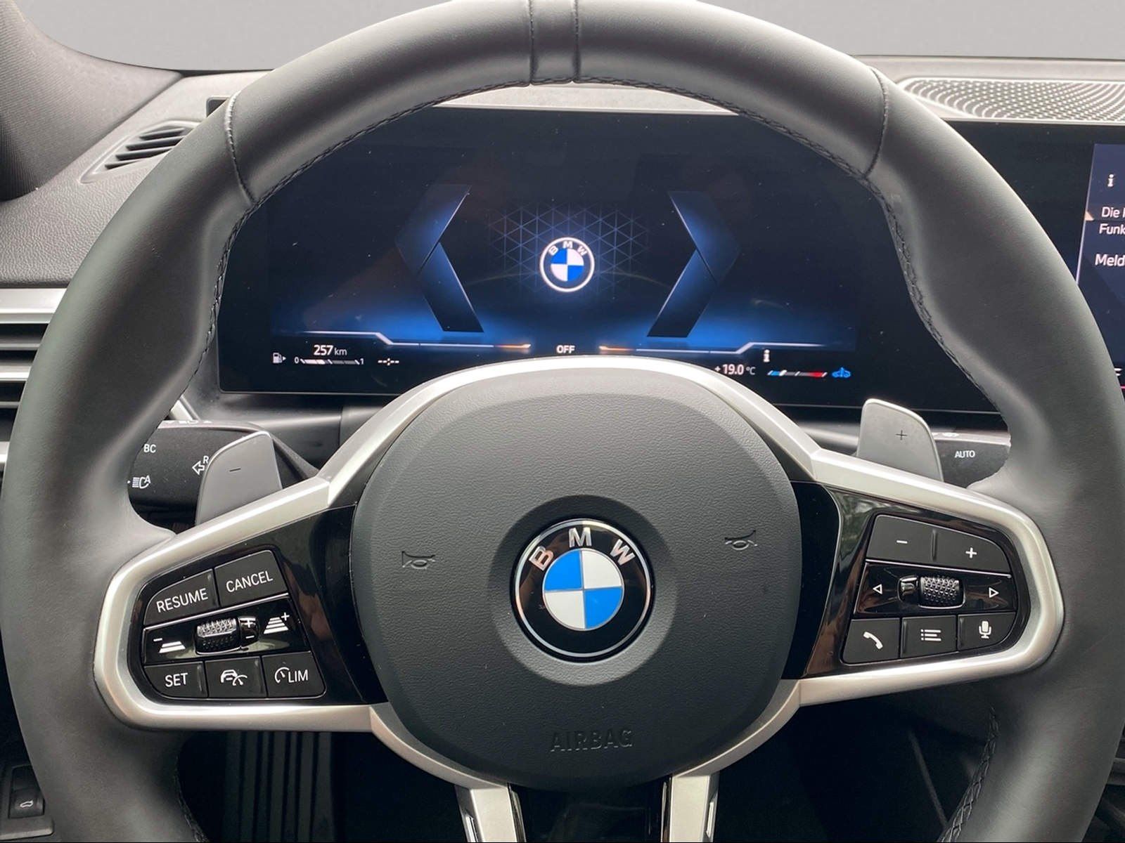 BMW 330 - Bild 15