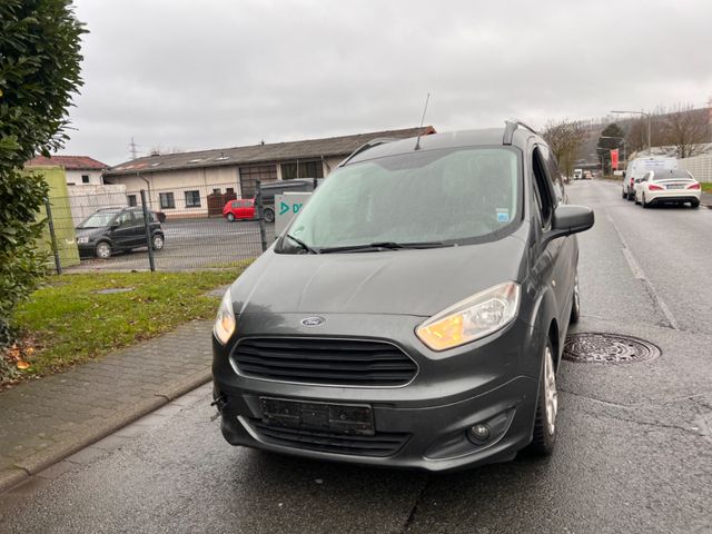 Ford Tourneo Courier Trend*Klima*MOTORSCHADEN*