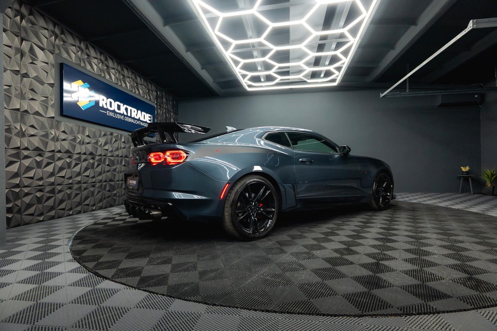 Fahrzeugabbildung Chevrolet Camaro 2.0 Turbo Coupe ZL1 Package *CarPlay*LED*