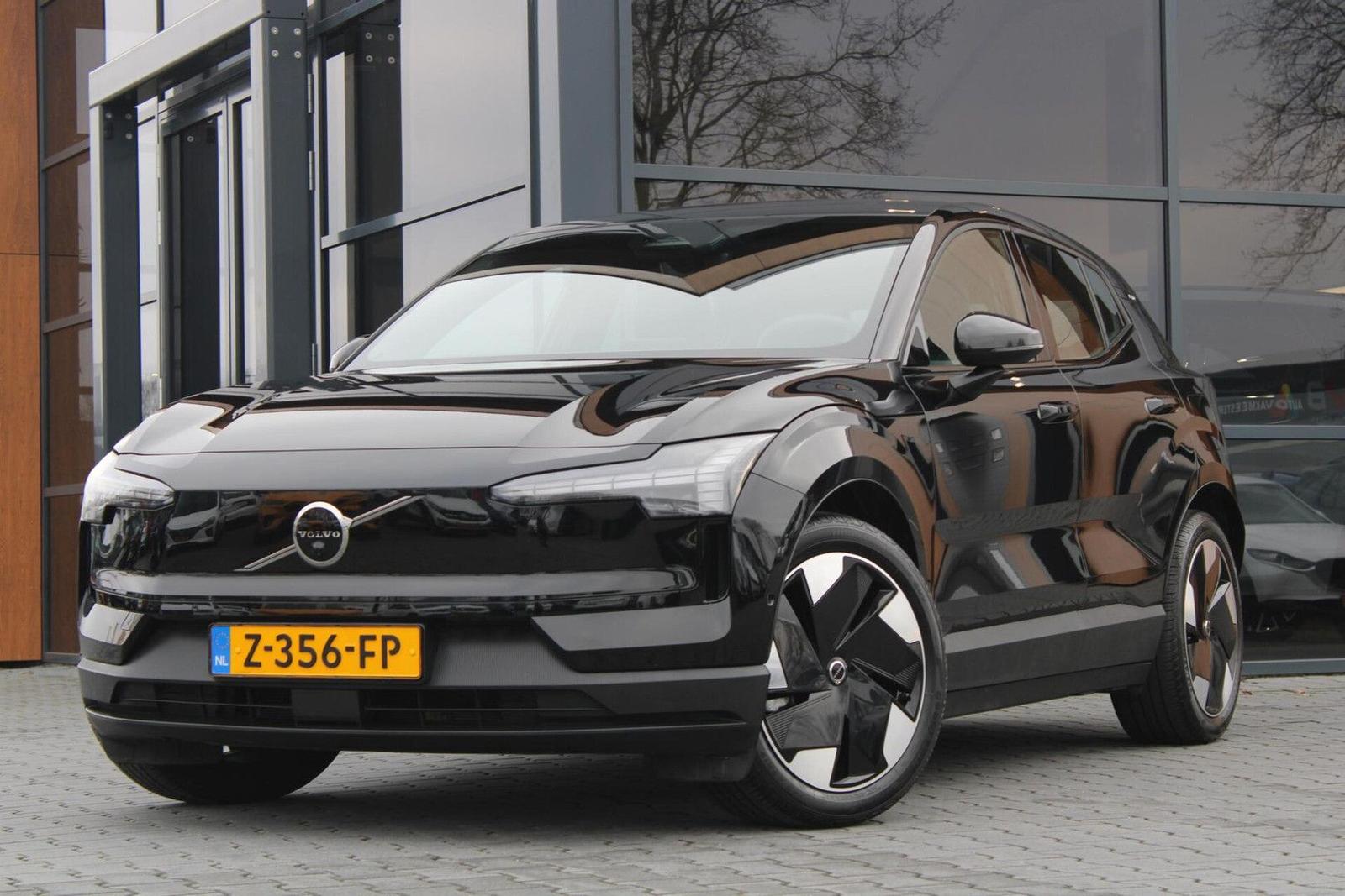 Volvo EX30 Twin motor Performance Ultra 69 kWh | klima