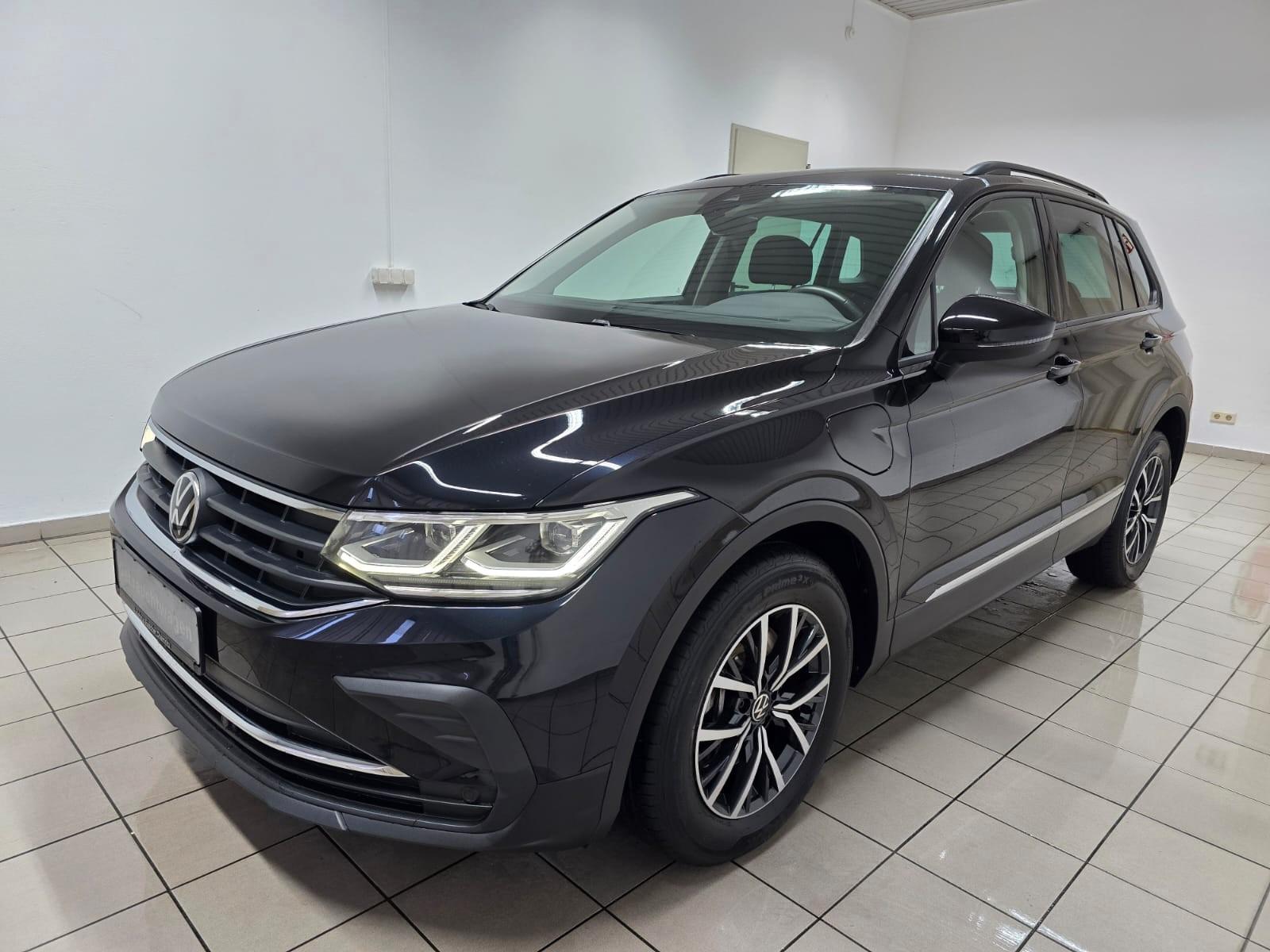 Volkswagen Tiguan Life eHybrid Matrix LED Navi Kamera ACC