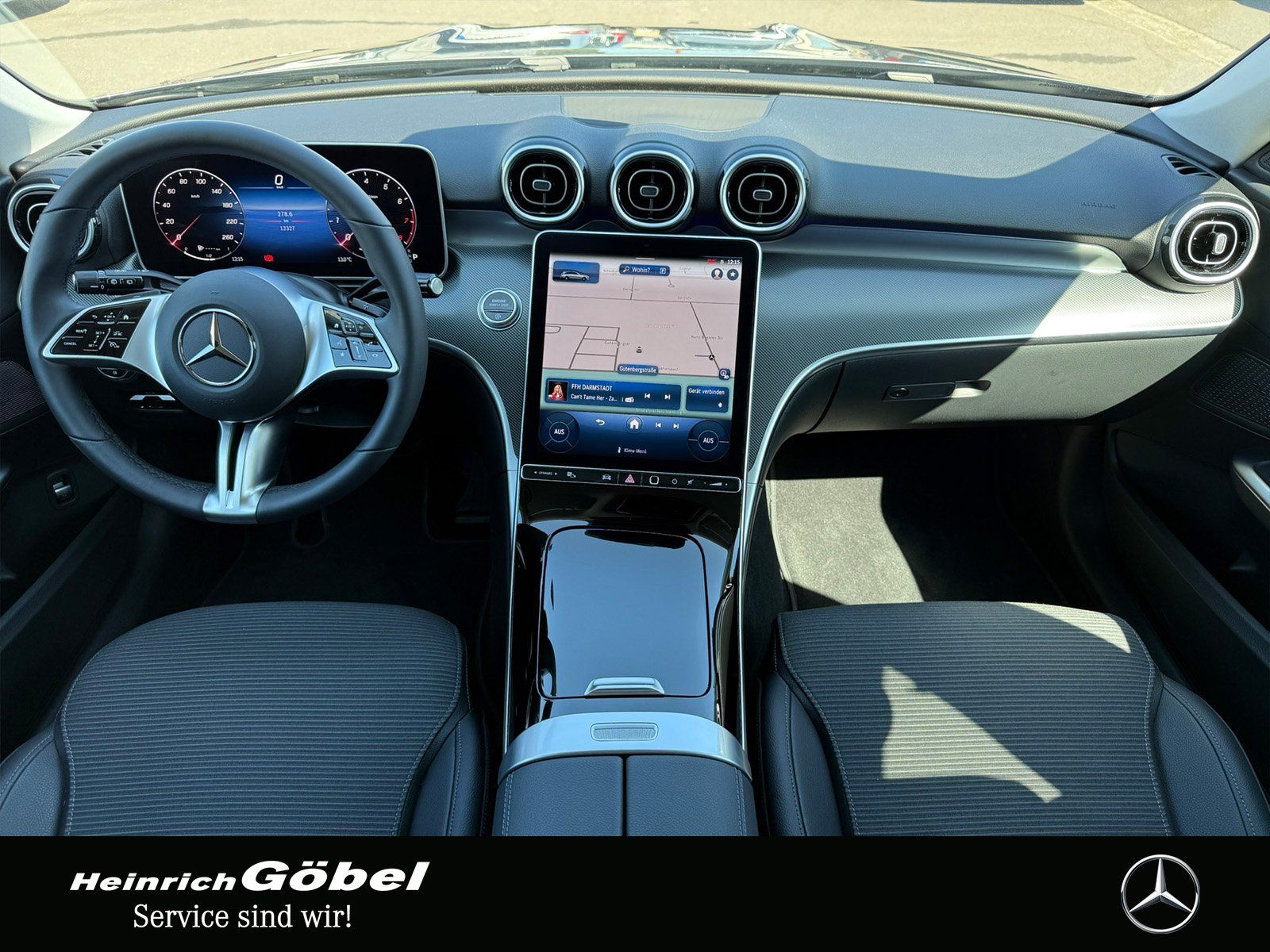 Fahrzeugabbildung Mercedes-Benz C 180 T Avantgarde*AHK*TOTWINKEL*KAMERA*ELEK.HEC