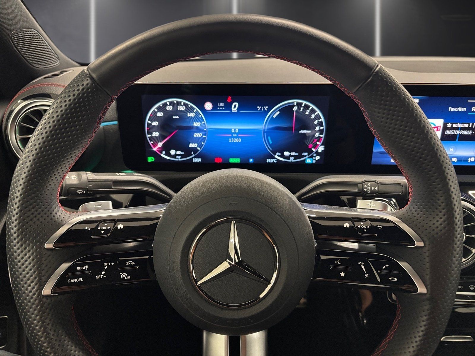 Fahrzeugabbildung Mercedes-Benz CLA 250 e AMG*Pano*Distroni*360°*MultiBeam*11kW*