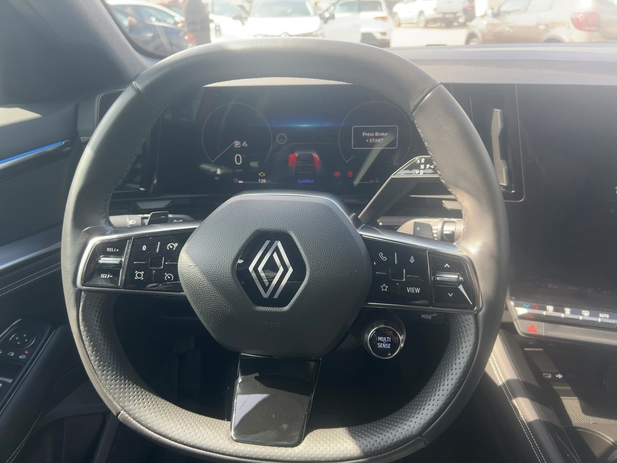Fahrzeugabbildung Renault Austral Techno Mild Hybrid 160 Automatik SHZ