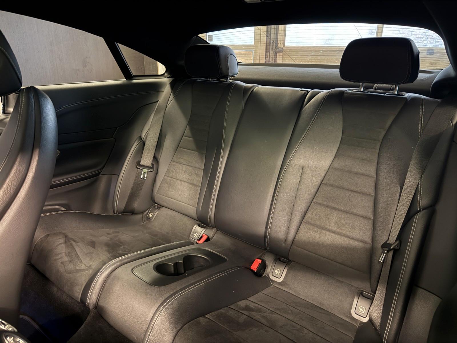Mercedes-Benz E 220d Coupe AMG LED BURMESTER PANO.KAMERA NIGHT