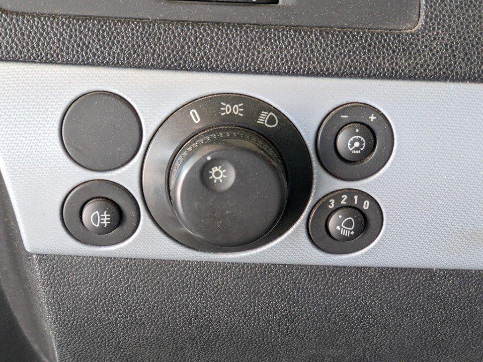 Opel Astra 2006 — photo 14