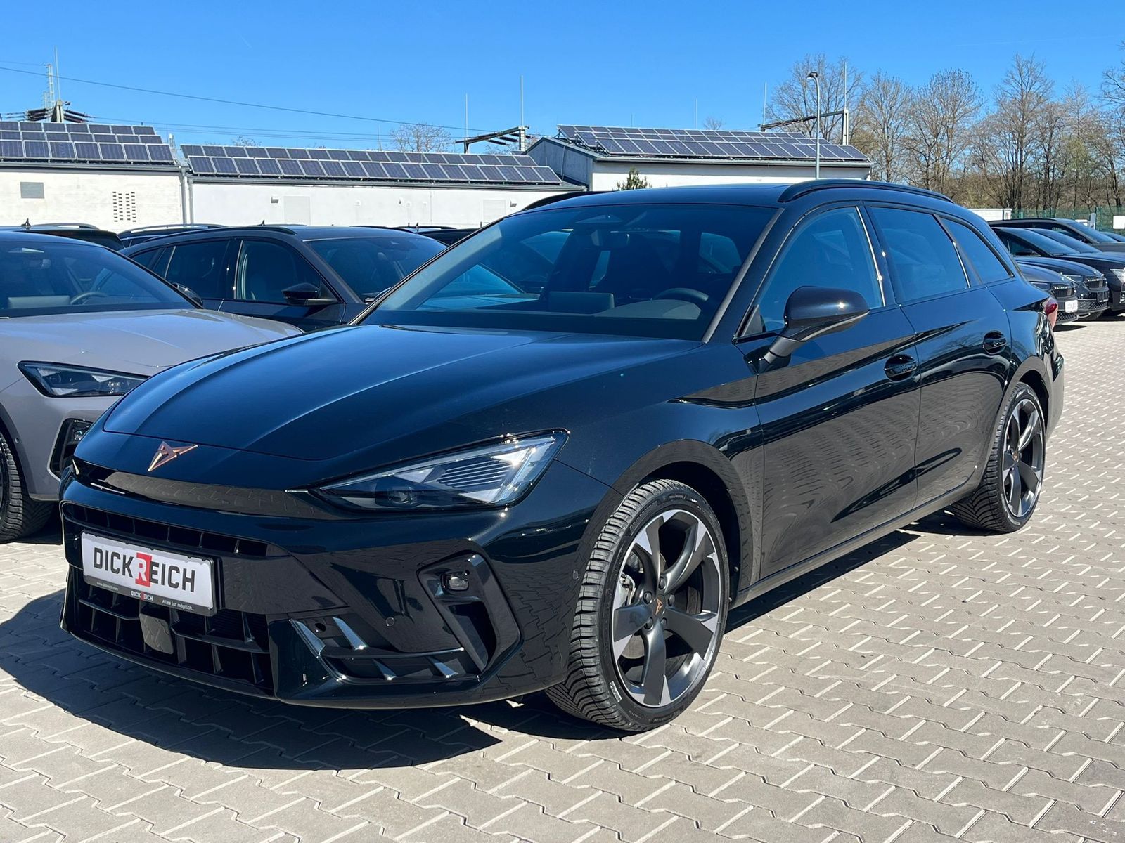 Fahrzeugabbildung CUPRA Leon 1.5 eTSI *PANO*ALCAN.*Drive2*ACC