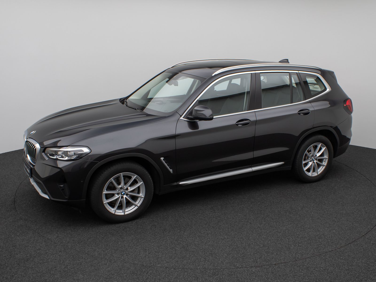 Fahrzeugabbildung BMW X3 xD20d Panorama Kamera DAB HiFi Komfort Alarm
