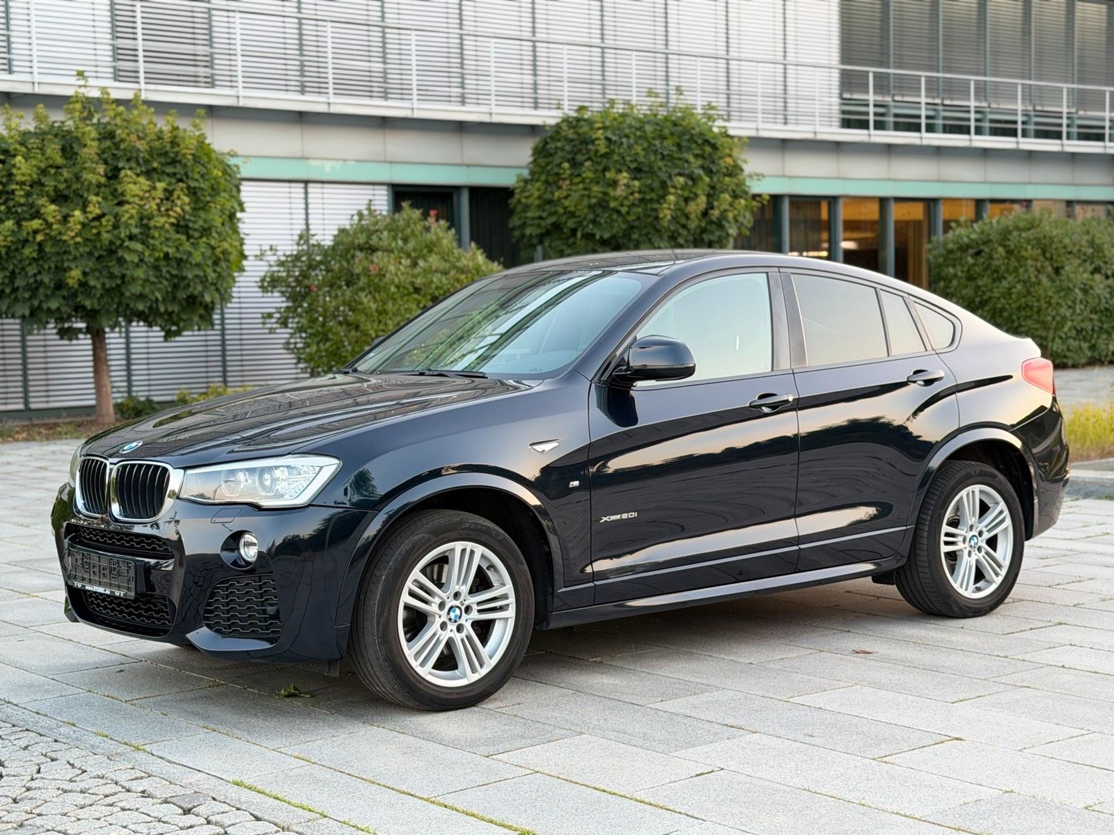 BMW BMW X4 xDrive 20i M-Sport Paket Automatik