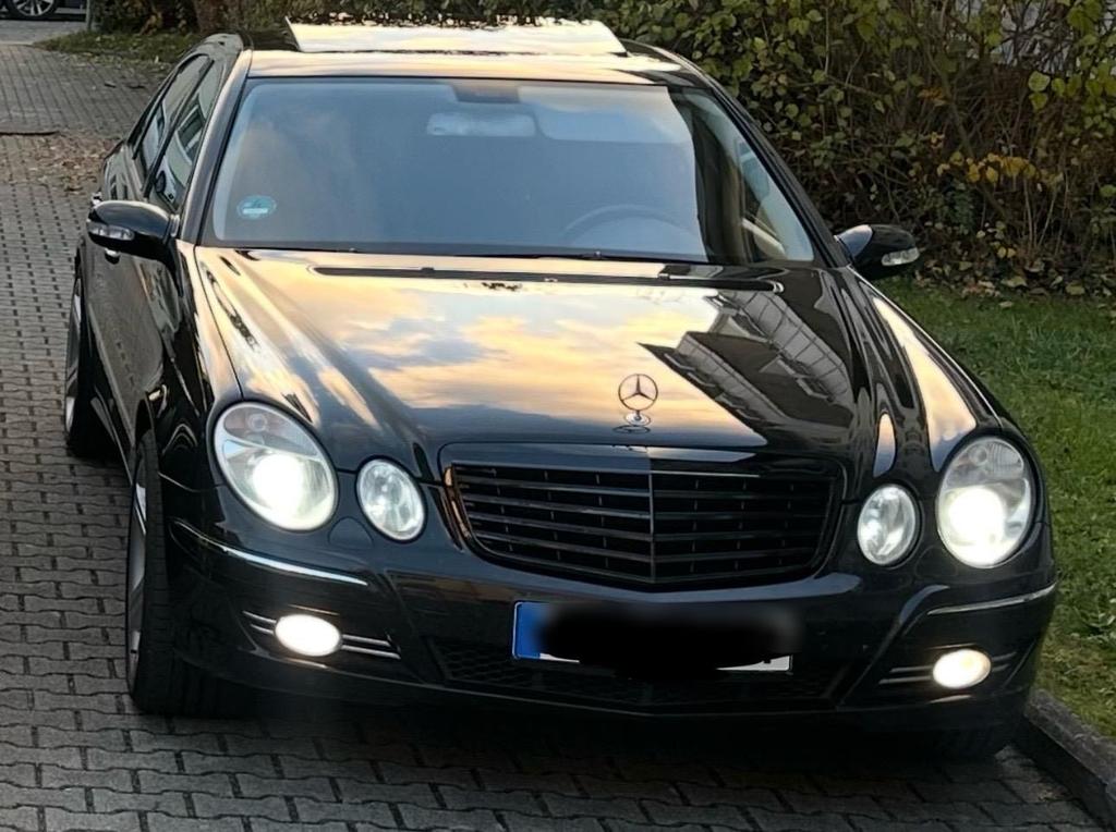 Mercedes-Benz E 320