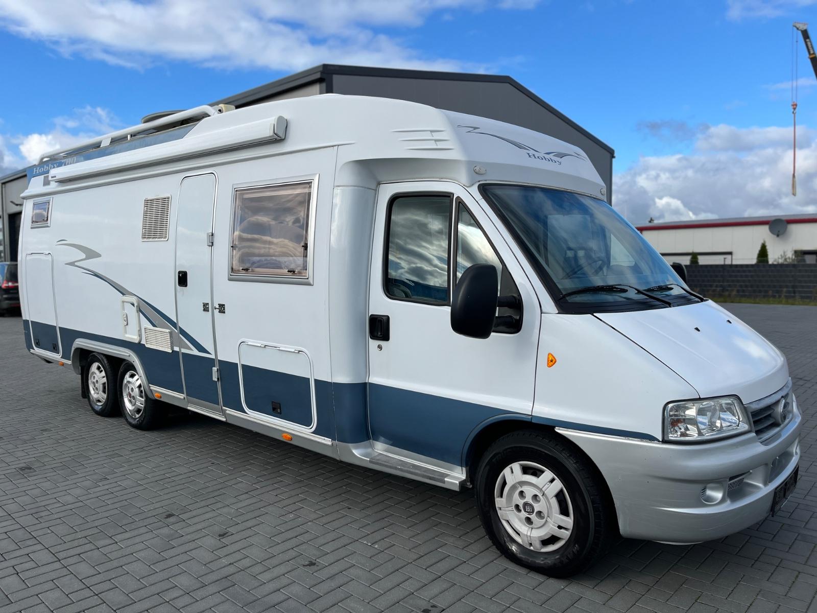 Hobby T700*Dachklima*Einzelbetten*Solar*Aut.Sat*1Hand