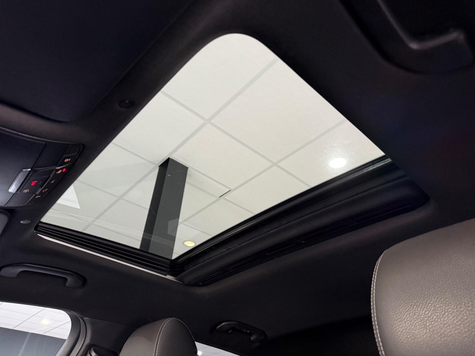 Mercedes-Benz EQC 400 4M*AMG*DISTRONIC*MEMORY*360*AHK*HEADUP*