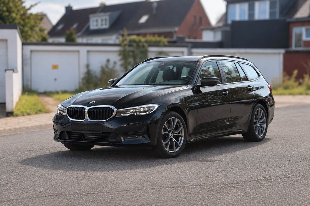 Image of BMW 320