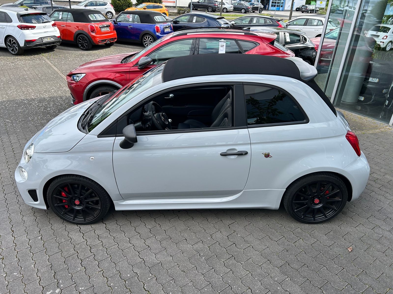 Fahrzeugabbildung Abarth 595C Cabrio Competizione BEATS XEN CARPLAY PDC