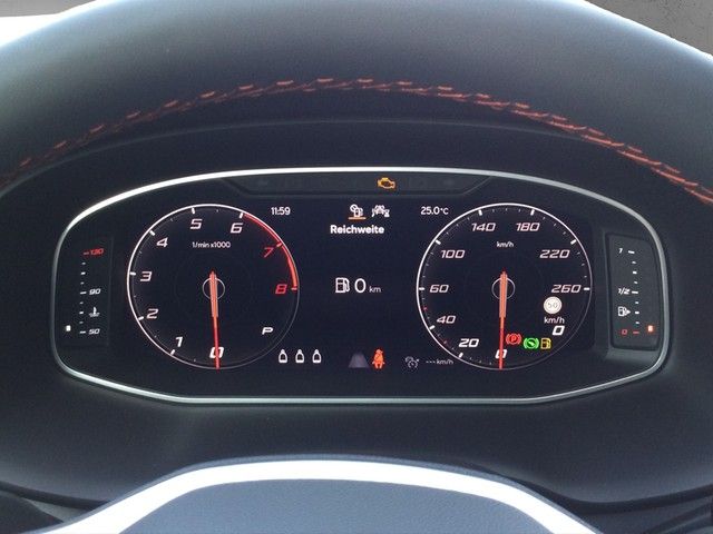 Fahrzeugabbildung SEAT Ateca TSI FR DSG LED AHK Navi VC ACC RFK beats S
