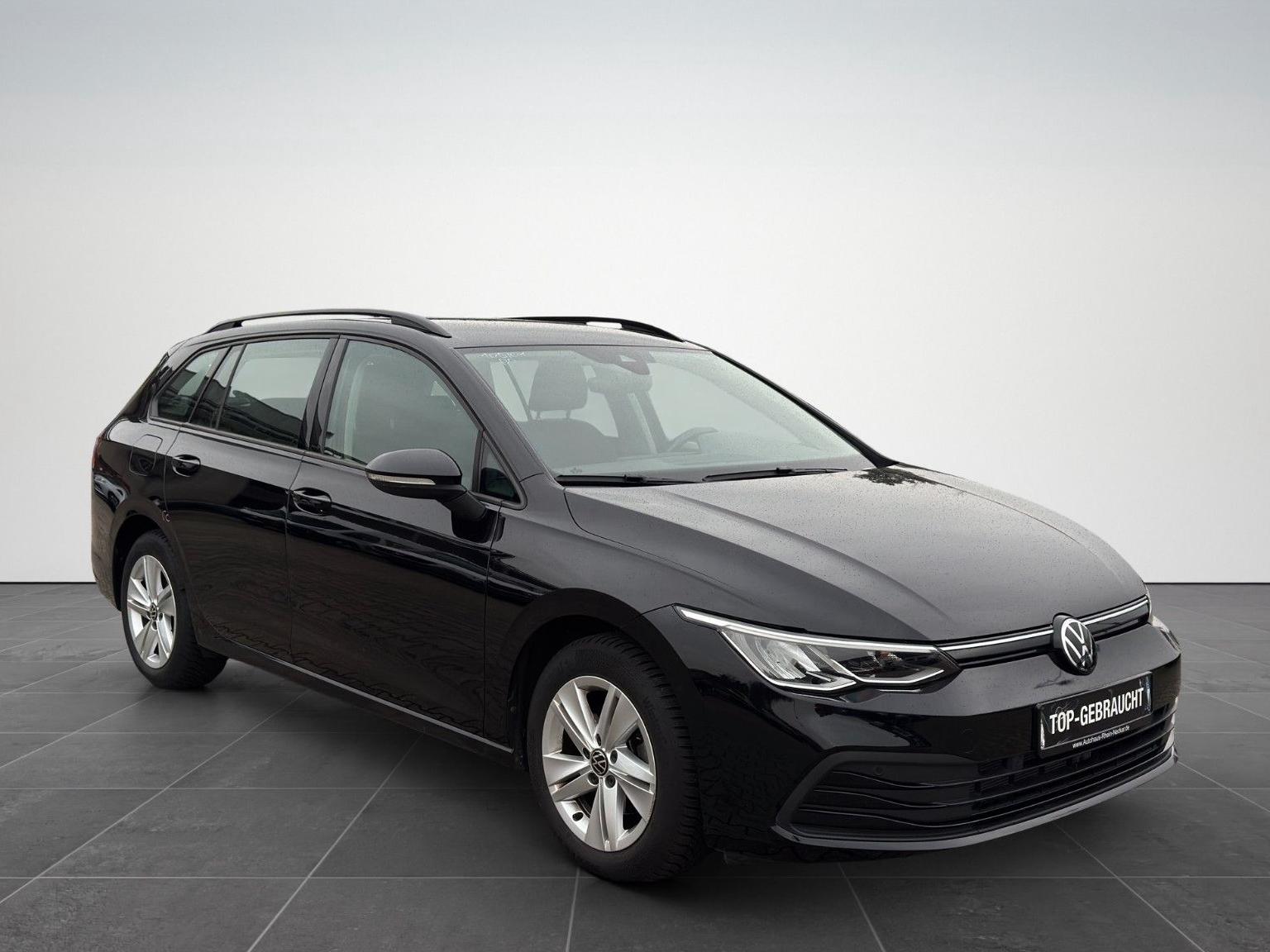 Volkswagen Golf VIII Variant Automatik AHK Navi Amb. Light