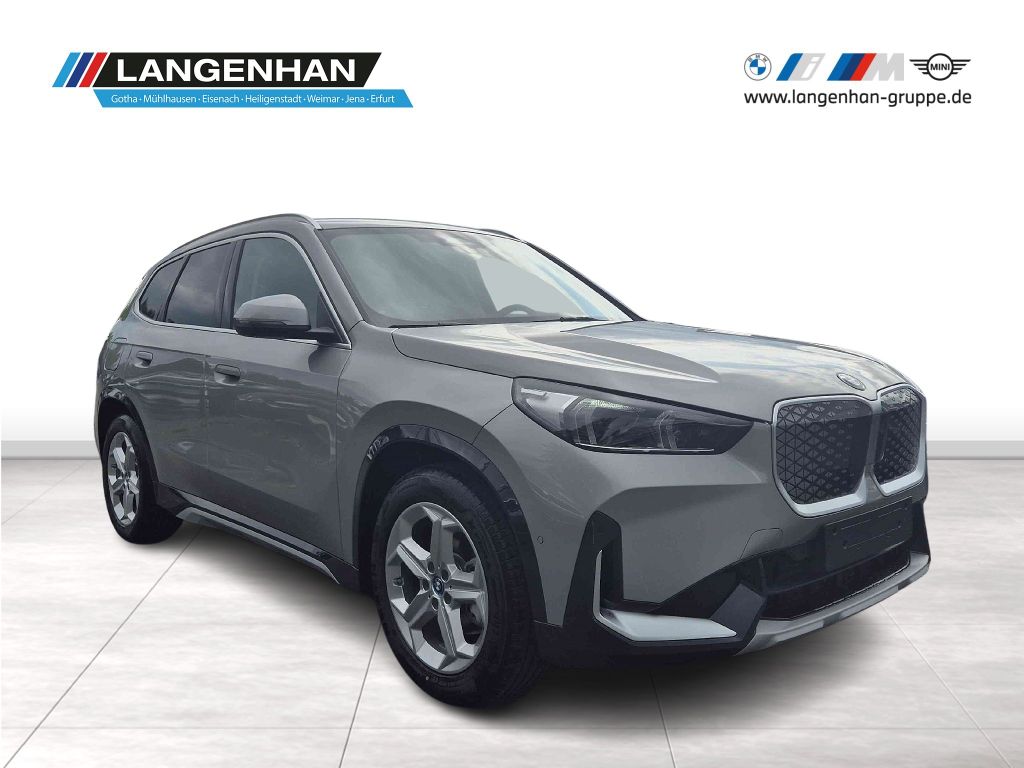 BMW iX1