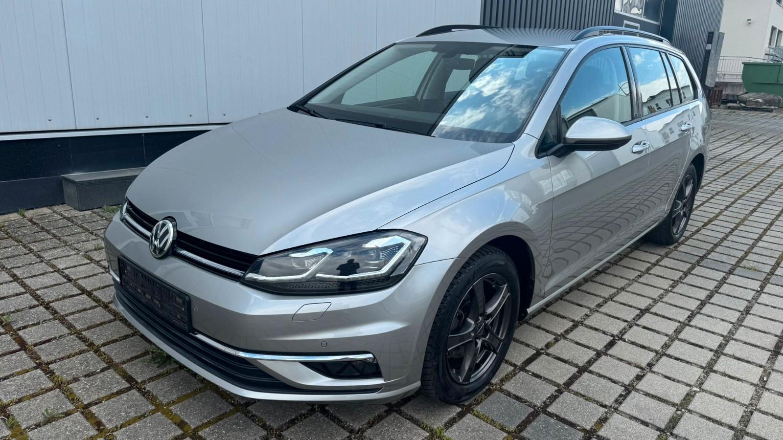 Volkswagen Golf VII Variant Comfortline*STANDH*ACC*AHK*LED*