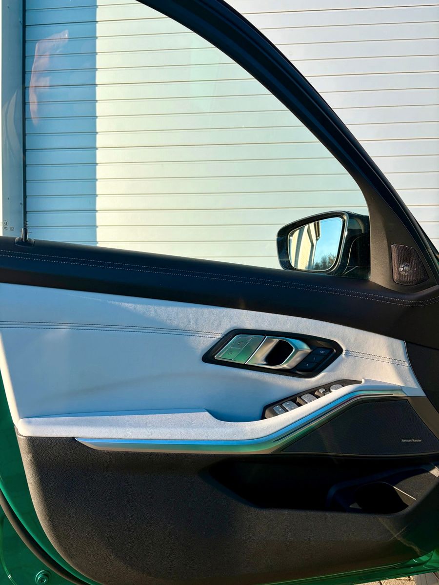 Fahrzeugabbildung BMW M3 Competition*Laser*Carbon*LenkradHZ*Harman*DAB