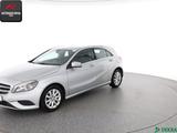 Mercedes-Benz A 180 STYLE SPORTSITZE,METALLIC,SCHECKHEFT,NAVI - Mercedes-Benz A 180 Gebrauchtwagen in Berlin