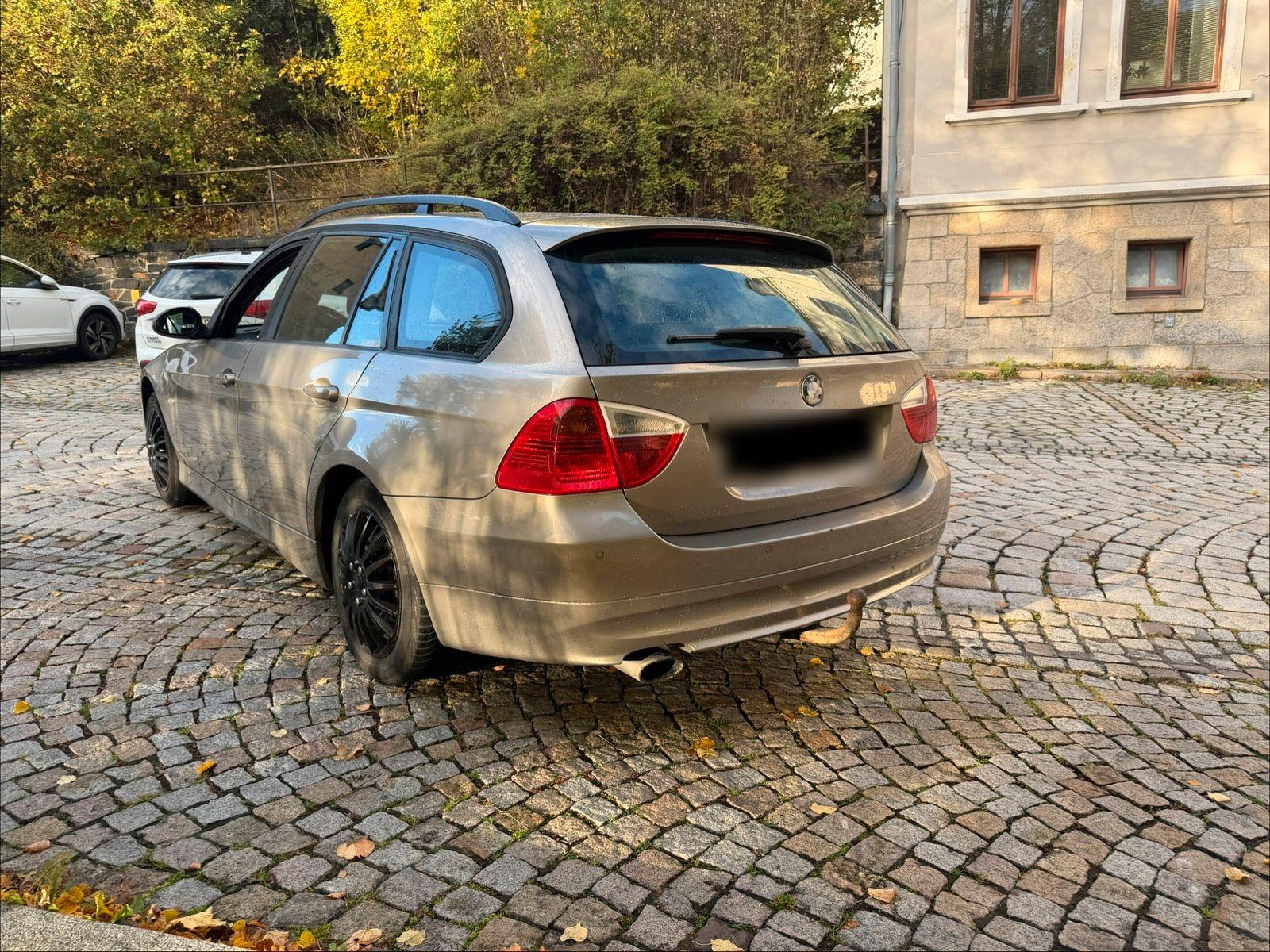 BMW 318 2008 — photo 5